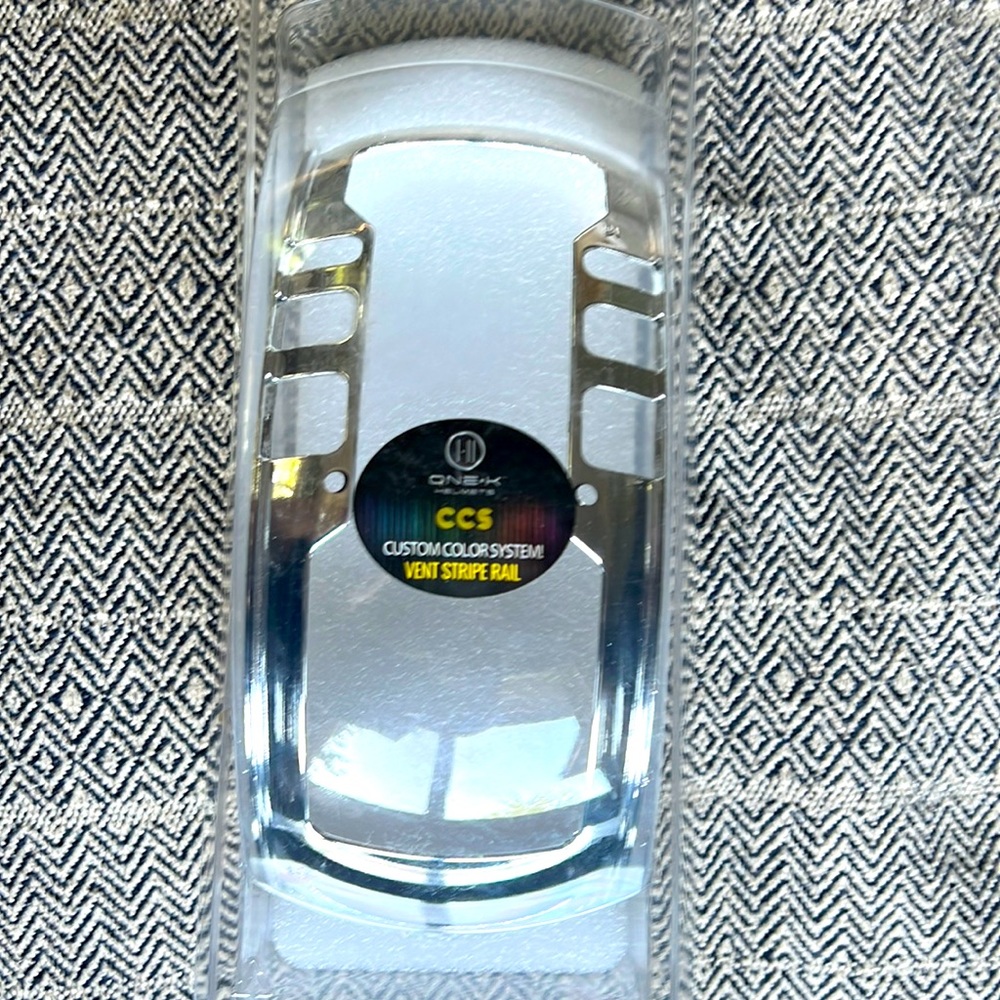 One K CCS equestrian Helmet Rail